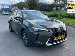 Groen Gebruikt 2019 Lexus UX 250h SUV | € 23.450 (Duur)
