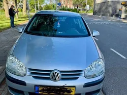 Grijs Gebruikt 2006 VW Golf V Hatchback | € 2.300 (Goede deal)
