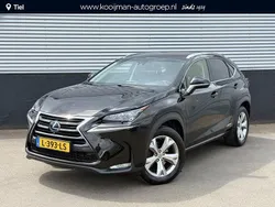 Zwart Gebruikt 2015 Lexus NX300h President Line SUV | € 23.950 (Eerlijke prijs)