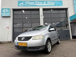 Grijs Gebruikt 2005 VW Fox Trendline Hatchback | € 950 (Duur)