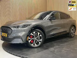 Grijs Gebruikt 2021 Ford Mustang Mach-E SUV | € 29.995 (Eerlijke prijs)