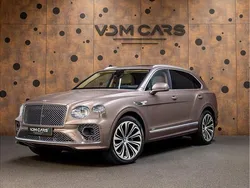 Grijs, metallic lak Gebruikt 2022 Bentley Bentayga SUV | € 174.900
