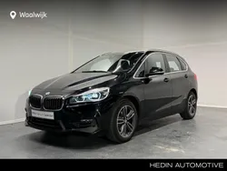 Zwart Gebruikt 2019 BMW 218 Executive Stationwagen | € 22.880 (Eerlijke prijs)