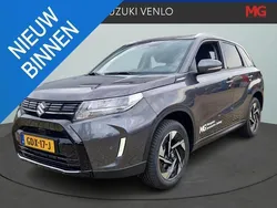 Grijs Gebruikt 2024 Suzuki Vitara Style SUV | € 28.950 (Eerlijke prijs)