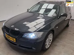 Zwart, metallic lak Gebruikt 2007 BMW 330 Stationwagen | € 6.995 (Super prijs)