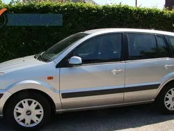 Grijs Gebruikt 2007 Ford Fusion Ghia MPV | € 2.999 (Duur)