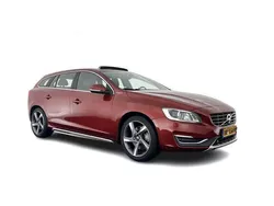 Flamenco red pearl (rood metallic) Gebruikt 2015 Volvo V60 R-Design Stationwagen | € 8.945 (Eerlijke prijs)