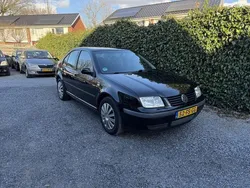 Zwart Gebruikt 2000 VW Bora Trendline Sedan | € 1.145
