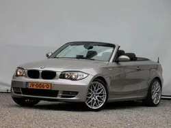 Grijs, metallic lak Gebruikt 2010 BMW 120 Cabriolet Executive Cabriolet | € 9.900 (Eerlijke prijs)
