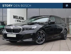 Zwart Gebruikt 2024 BMW i5 M Sport Sedan | € 64.950 (Eerlijke prijs)