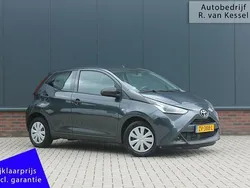 Grijs, metallic lak Gebruikt 2019 Toyota Aygo Hatchback | € 7.999 (Goede deal)