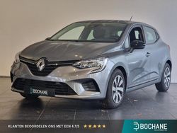 Grijs Gebruikt 2022 Renault Clio V Equilibre Hatchback | € 17.045 (Eerlijke prijs)