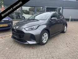 Grijs Gebruikt 2025 Mazda 2 Center-Line Hatchback | € 25.800 (Eerlijke prijs)