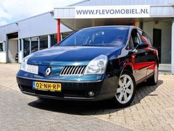 Groen Gebruikt 2003 Renault Vel Satis Expression Hatchback | € 4.250