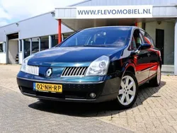 Groen Gebruikt 2003 Renault Vel Satis Expression Hatchback | € 4.950