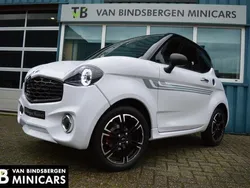 Wit Nieuw 2024 Aixam Microcar Hatchback | € 16.295