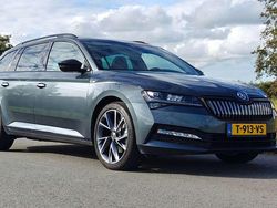 Grijs Gebruikt 2020 Skoda Superb Business Line Stationwagen | € 22.950 (Eerlijke prijs)