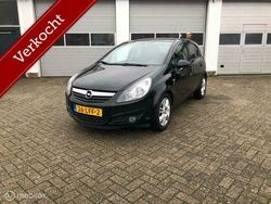 Zwart Gebruikt 2010 Opel Corsa Hatchback | € 2.995 (Eerlijke prijs)
