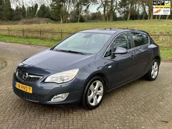 Blauw Gebruikt 2011 Opel Astra Edition Hatchback | € 6.000 (Eerlijke prijs)