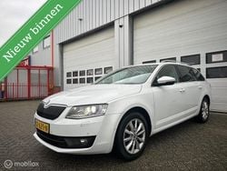 Wit Gebruikt 2016 Skoda Octavia Business Line Stationwagen | € 7.995 (Super prijs)