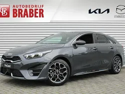 Grijs, metallic lak Nieuw 2024 Kia ProCeed GT-Line Hatchback | € 37.455 (Eerlijke prijs)