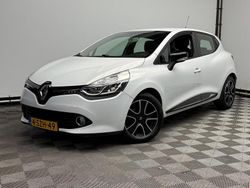 Wit Gebruikt 2013 Renault Clio IV Expression Hatchback | € 5.975 (Eerlijke prijs)