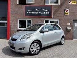 Grijs Gebruikt 2010 Toyota Yaris Hatchback | € 6.695 (Eerlijke prijs)