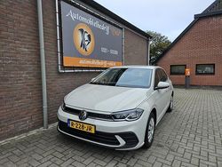 Grijs Gebruikt 2022 VW Polo Life Hatchback | € 16.745 (Goede deal)