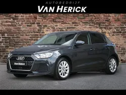 Grijs Gebruikt 2021 Audi A1 Sportback Advanced Hatchback | € 19.995 (Super prijs)