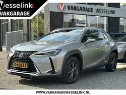 Grijs Gebruikt 2019 Lexus UX 250h Luxury Line SUV | € 27.900 (Eerlijke prijs)