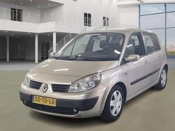 Beige Gebruikt 2006 Renault Scénic II Dynamique MPV | € 2.895 (Eerlijke prijs)