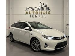 Wit Gebruikt 2014 Toyota Auris Touring Sports Stationwagen | € 10.900 (Eerlijke prijs)