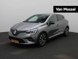 Grijs Gebruikt 2023 Renault Clio V Techno Hatchback | € 18.435 (Eerlijke prijs)