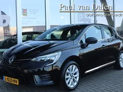 Zwart Gebruikt 2021 Renault Clio V Intens Hatchback | € 14.795 (Eerlijke prijs)