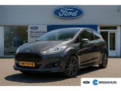 Grijs, metallic lak Gebruikt 2017 Ford Fiesta ST-Line Hatchback | € 10.400 (Eerlijke prijs)