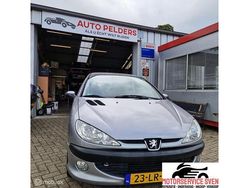 Grijs Gebruikt 2003 Peugeot 206 Premium Hatchback | € 1.295 (Eerlijke prijs)