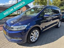 Blauw Gebruikt 2020 VW Touran Highline MPV | € 27.888 (Goede deal)