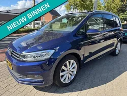 Blauw Gebruikt 2020 VW Touran Highline MPV | € 28.888 (Goede deal)