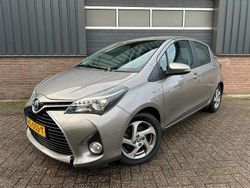Bruin Gebruikt 2015 Toyota Yaris Hybrid Hatchback | € 11.950 (Goede deal)