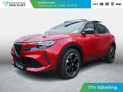 Brera red met zwart dak (181) Gebruikt 2024 Alfa Romeo Junior Edizione Speciale SUV | € 37.990 (Duur)
