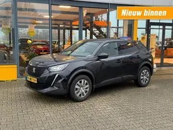Zwart, metallic lak Gebruikt 2020 Peugeot 2008 Active SUV | € 18.930 (Eerlijke prijs)
