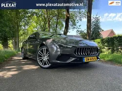 Grijs, metallic lak Gebruikt 2018 Maserati Ghibli GranLusso Coupé | € 42.945 (Iets duurder)