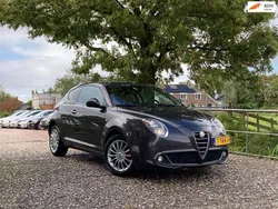 Grijs Gebruikt 2014 Alfa Romeo MiTo Hatchback | € 3.450 (Goede deal)