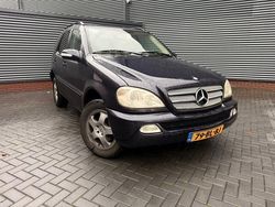Blauw Gebruikt 2004 Mercedes ML270 SUV | € 2.499 (Super prijs)