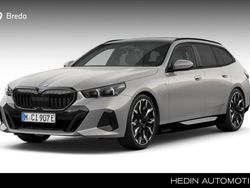Grijs Nieuw 2025 BMW 530e M Sport Stationwagen | € 91.111 (Iets duurder)