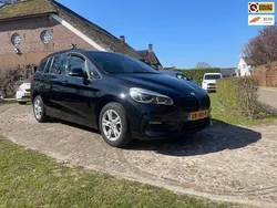 Zwart Gebruikt 2019 BMW 218 Executive Stationwagen | € 22.950 (Eerlijke prijs)
