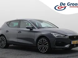 Grijs, metallic lak Gebruikt 2022 Cupra Leon VZ Hatchback | € 25.950 (Eerlijke prijs)