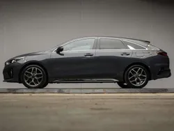Grijs, metallic lak Gebruikt 2020 Kia ProCeed GT-Line Hatchback | € 18.945 (Eerlijke prijs)