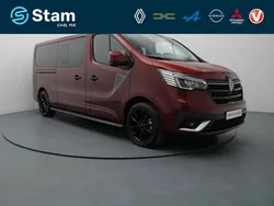 Rood metallic Gebruikt 2024 Renault Trafic Van | € 38.490