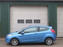 Blauw Gebruikt 2009 Ford Fiesta Trend Hatchback | € 3.450 (Eerlijke prijs)